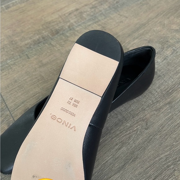 Vince Classic Black Leather Loafers - Picture 4 of 4